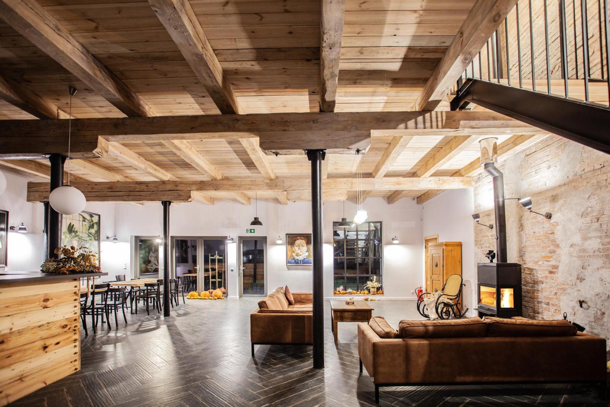 Stajnia Lipnik Apartments Kadyny Esterno foto