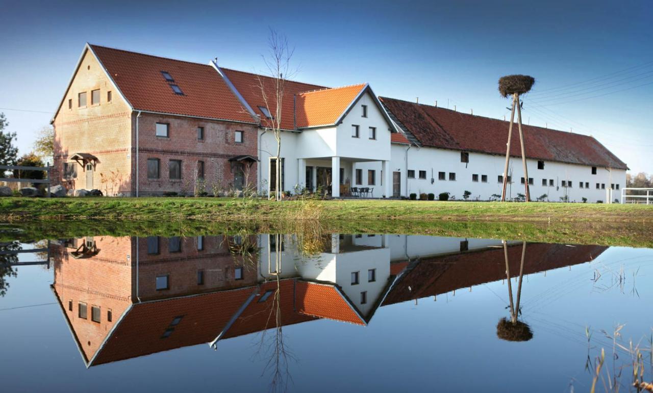 Stajnia Lipnik Apartments Kadyny Esterno foto